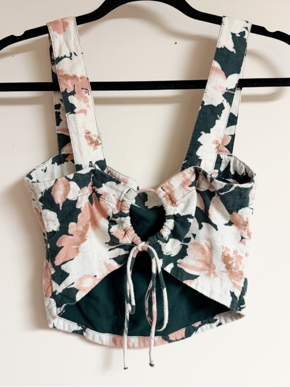 Abercrombie & Fitch Floral Keyhole Crop Top Size Small - Picture 2 of 6